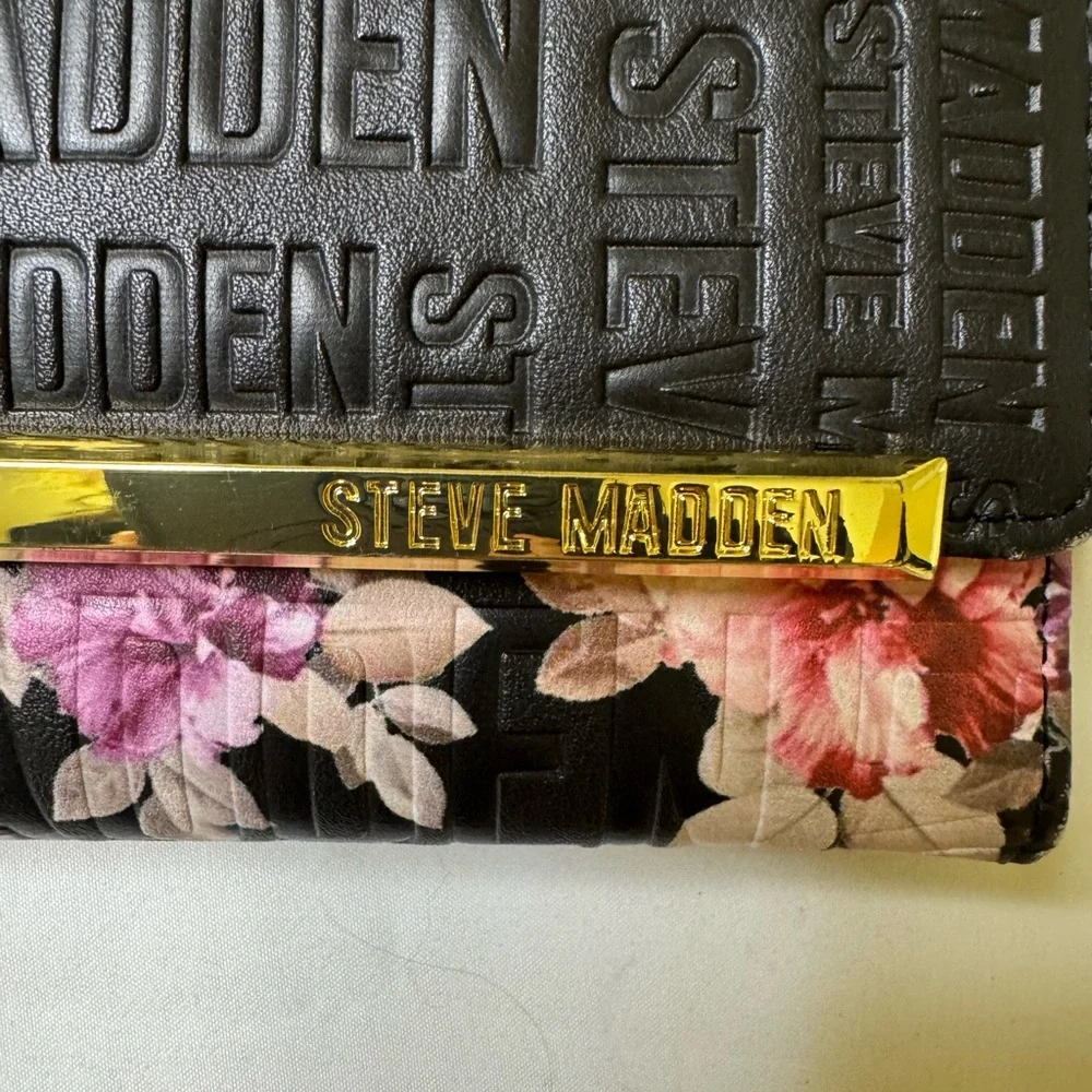 Steve Madden Floral‎ Embossed Logo Wristlet Wallet Clutch Black/Gold